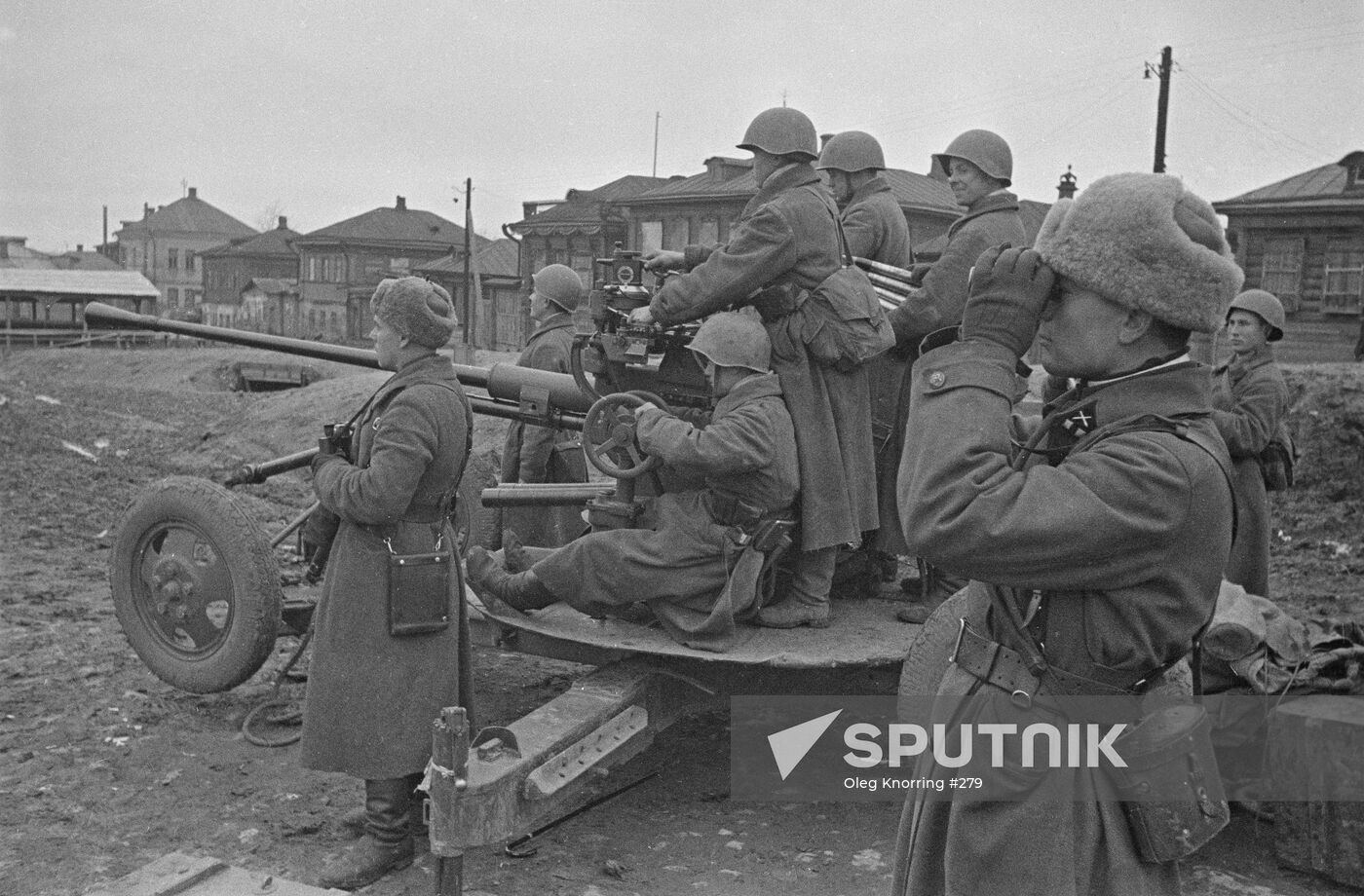 WWII ARTILLERY GUN CITY