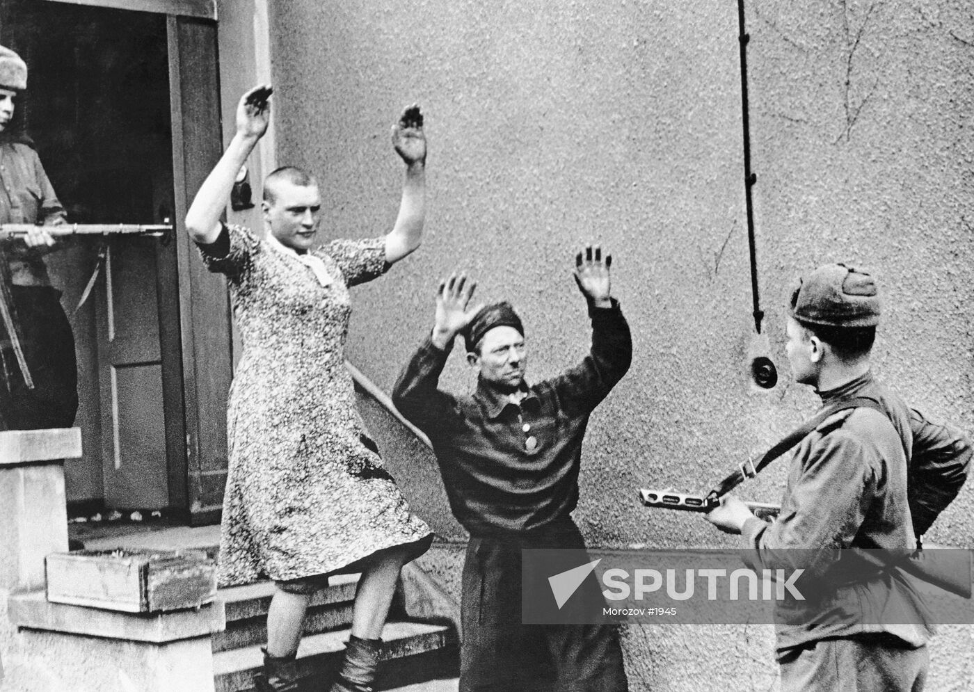 BERLIN NAZIS WOMEN'S DRESSES