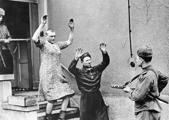 BERLIN NAZIS WOMEN'S DRESSES