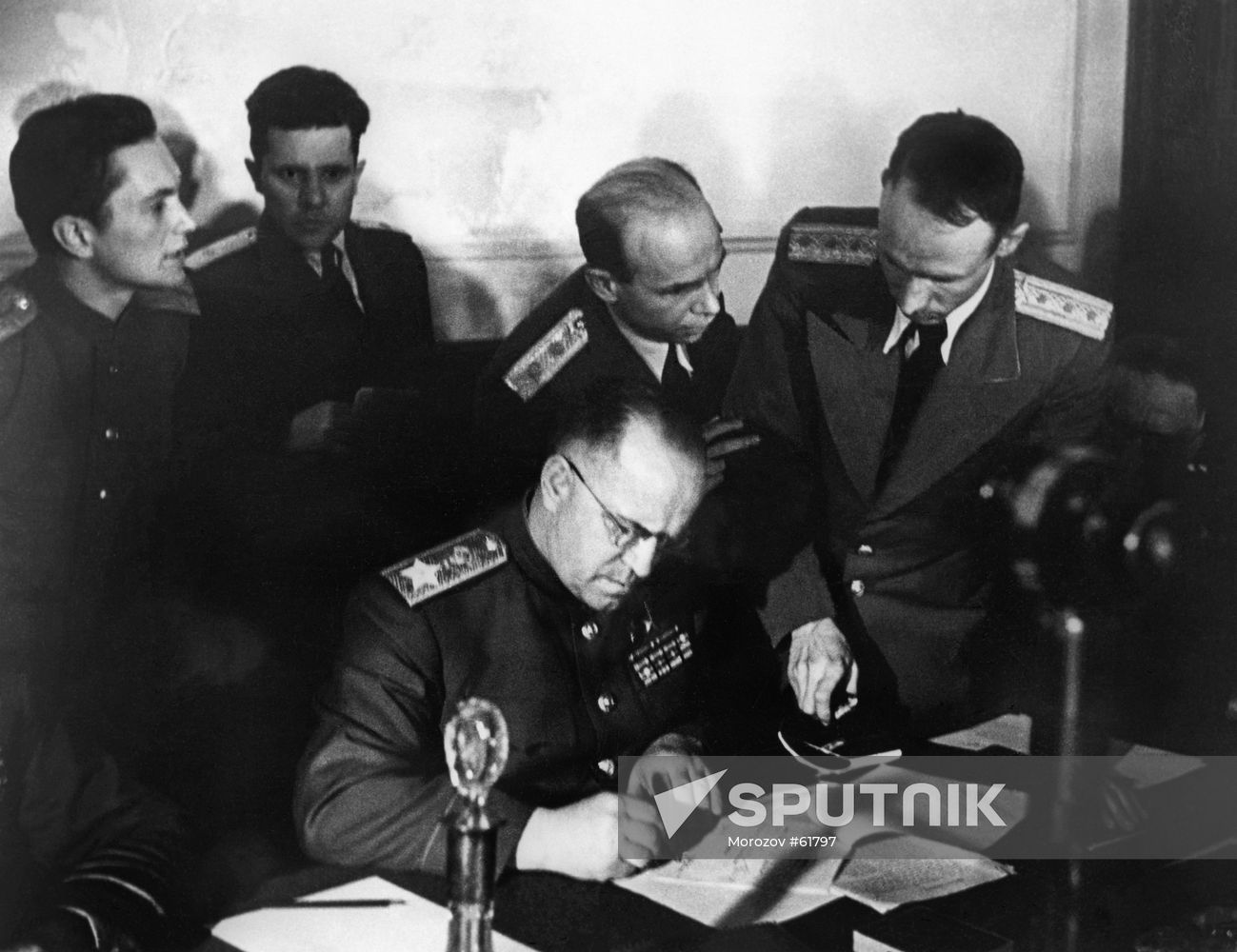 ZHUKOV GERMANY SURRENDER GREAT PATRIOTIC WAR