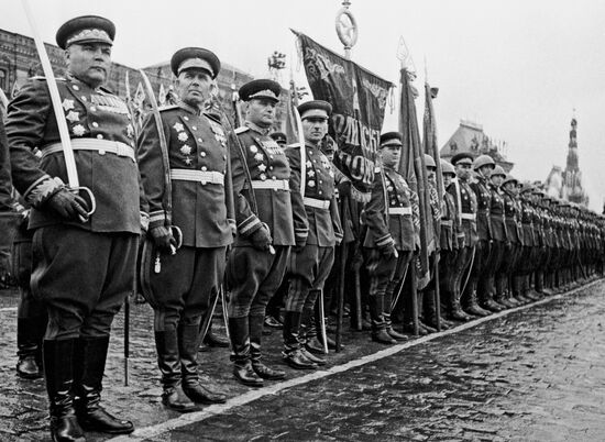RED SQUARE VICTORY PARADE
