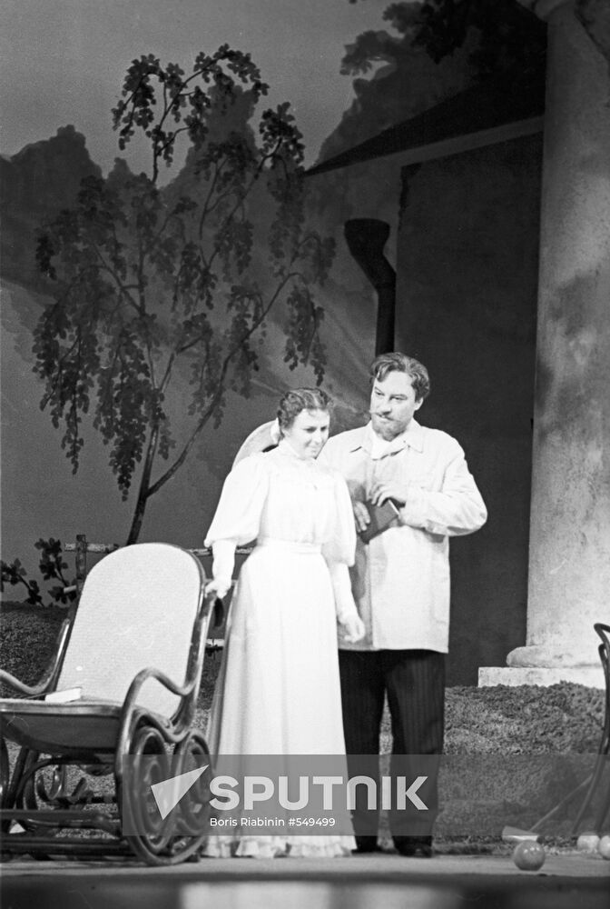 Actors Galina Pashkova and Andrei Abrikosov