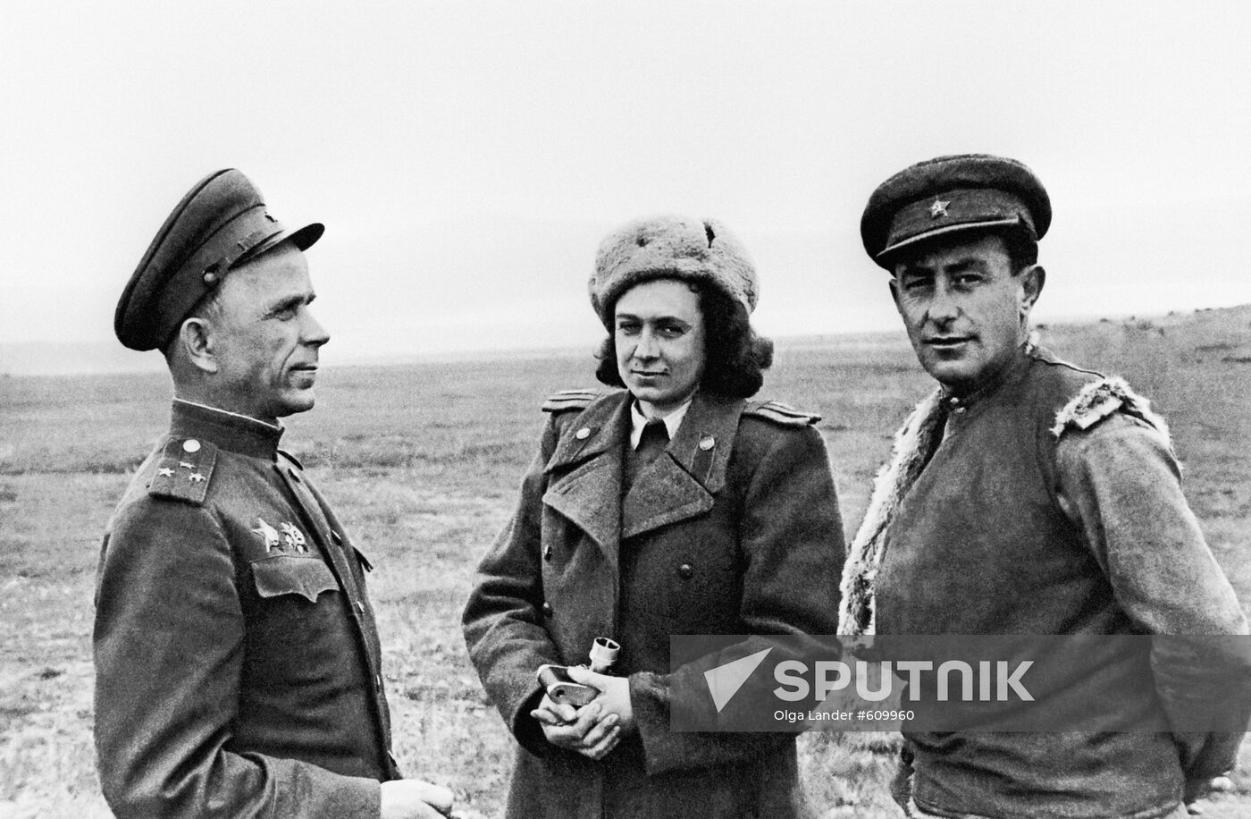 War press photographers Olga Lander and Max Redkin