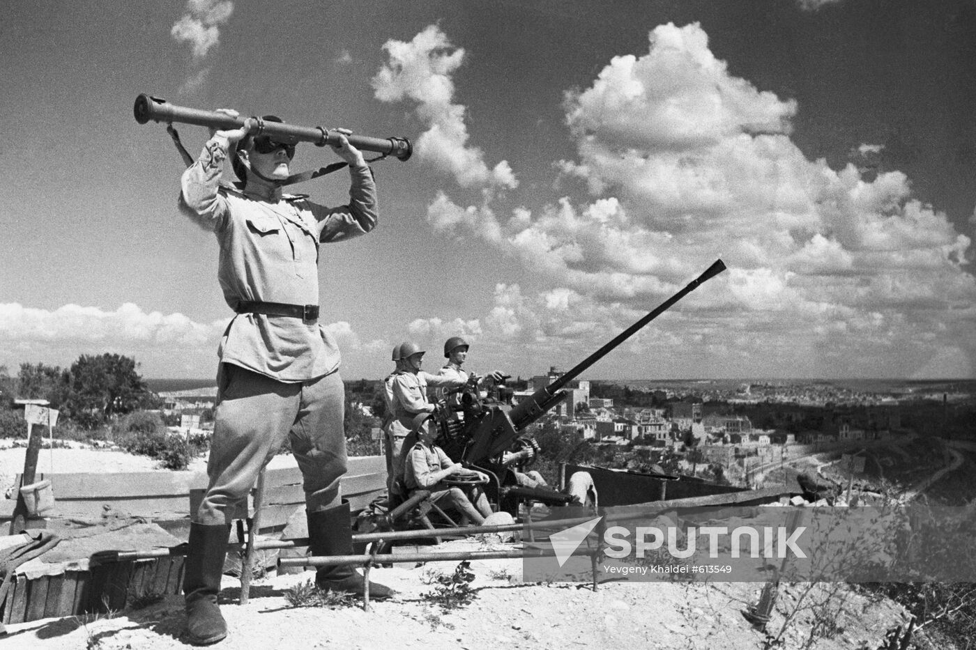 Antiaircrafters in liberated Sevastopol