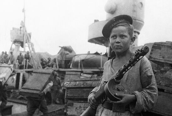 Young soldiers Borya Kuleshov