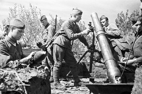 Soviet gunmen