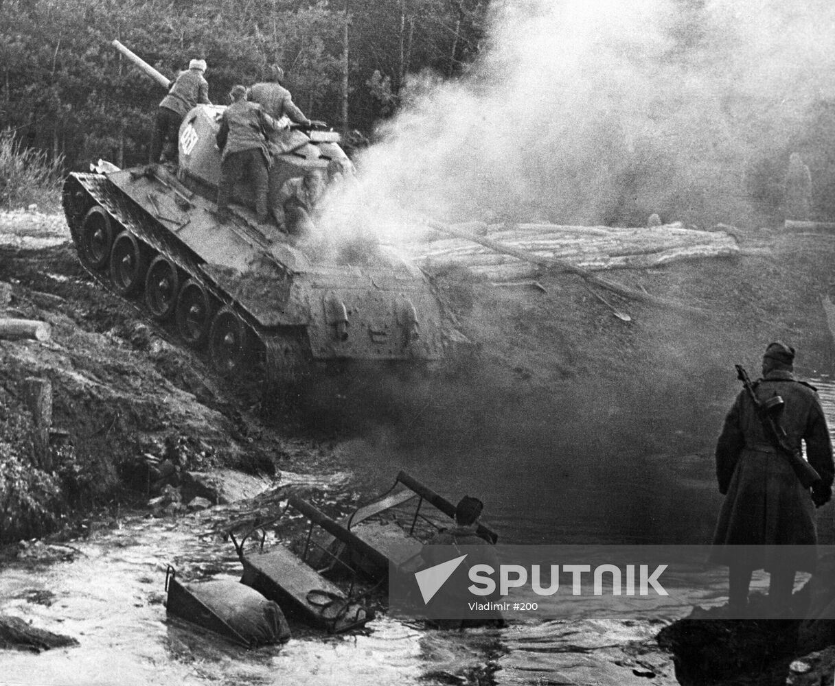TANK CANAL CROSSING