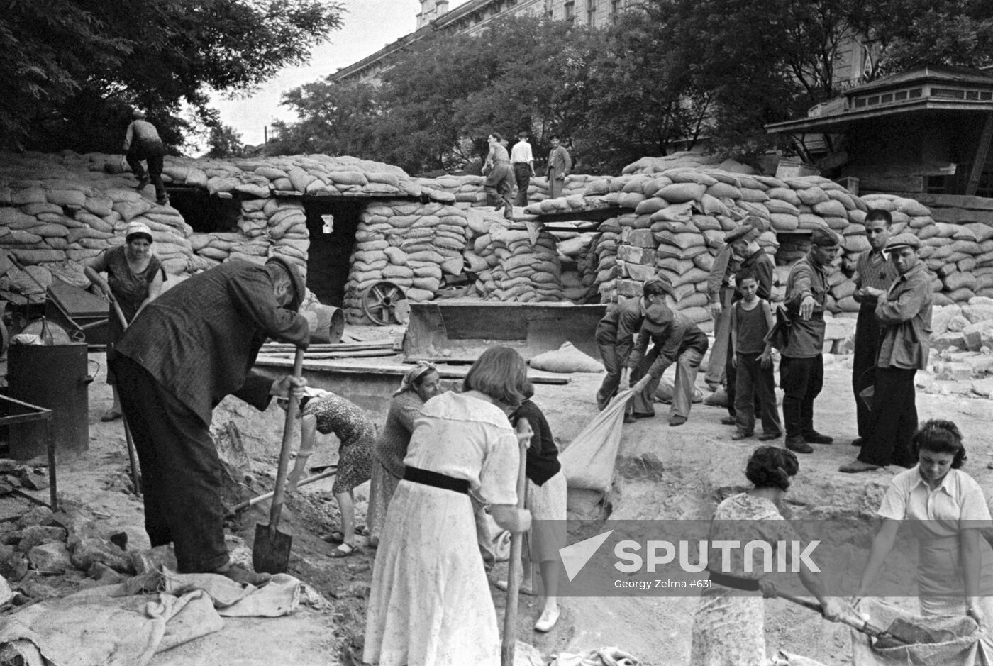 BARRICADES BUILDING ODESSITES