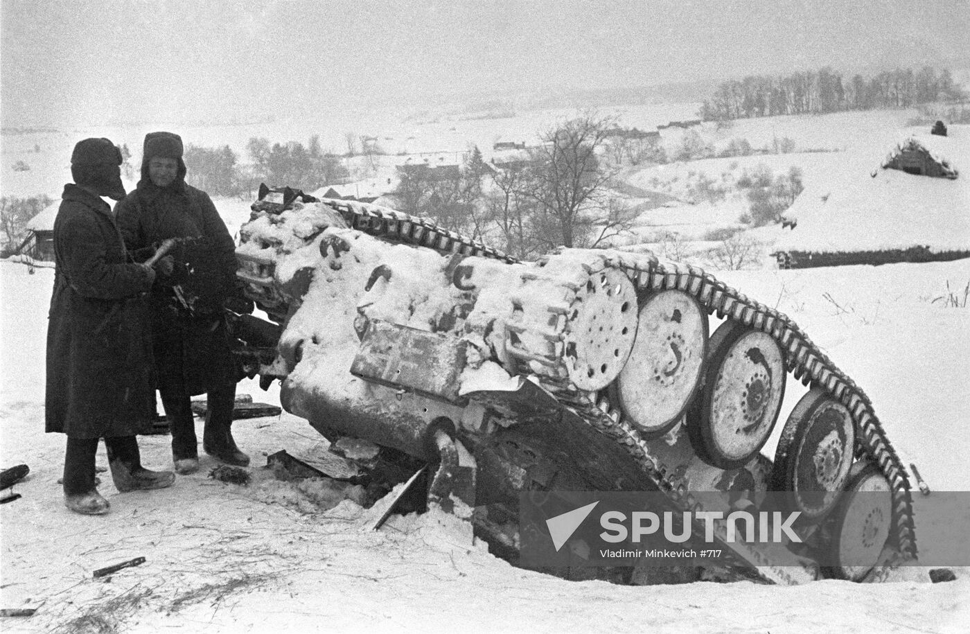 WWII DISABLED TANK DEFENSE MOSCOW