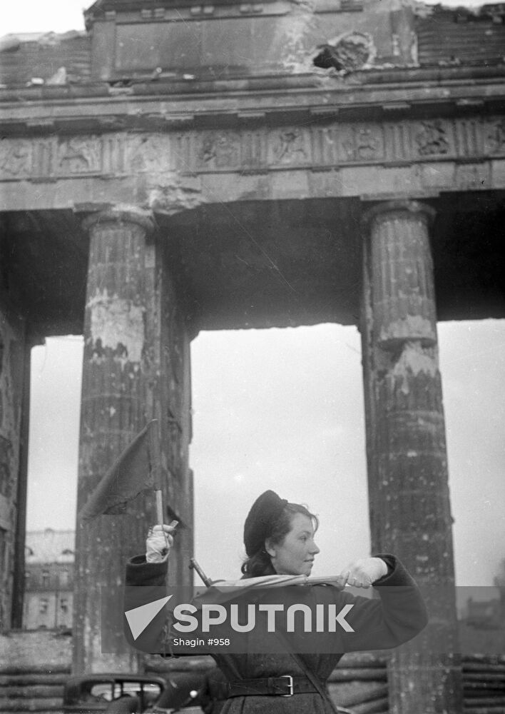 WWII TRAFFIC POLICEWOMAN BERLIN