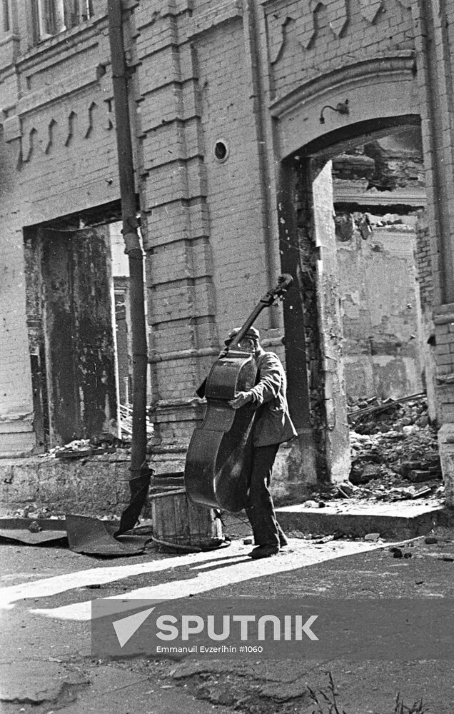 WWII BOMBING CONTRABASS