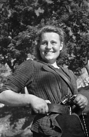 WWII GUERRILLA VALYA VOVZUN