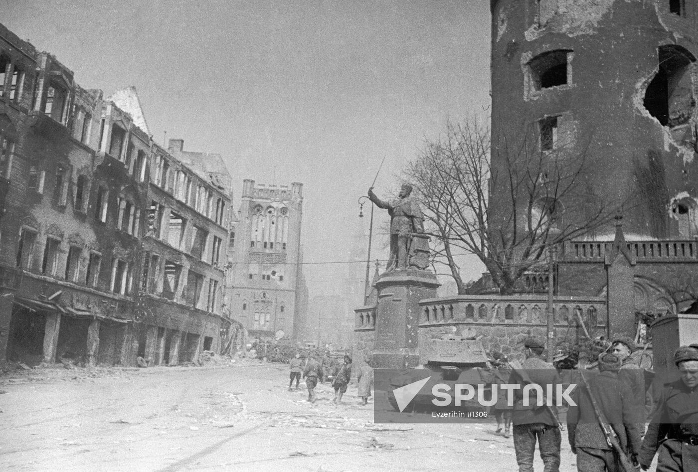 WWII KOENIGSBERG DESTROYED STREETS