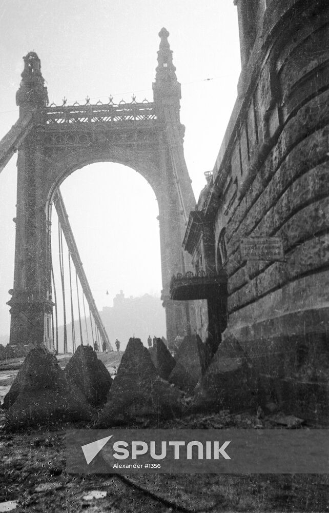 WWII BUDAPEST BRIDGE