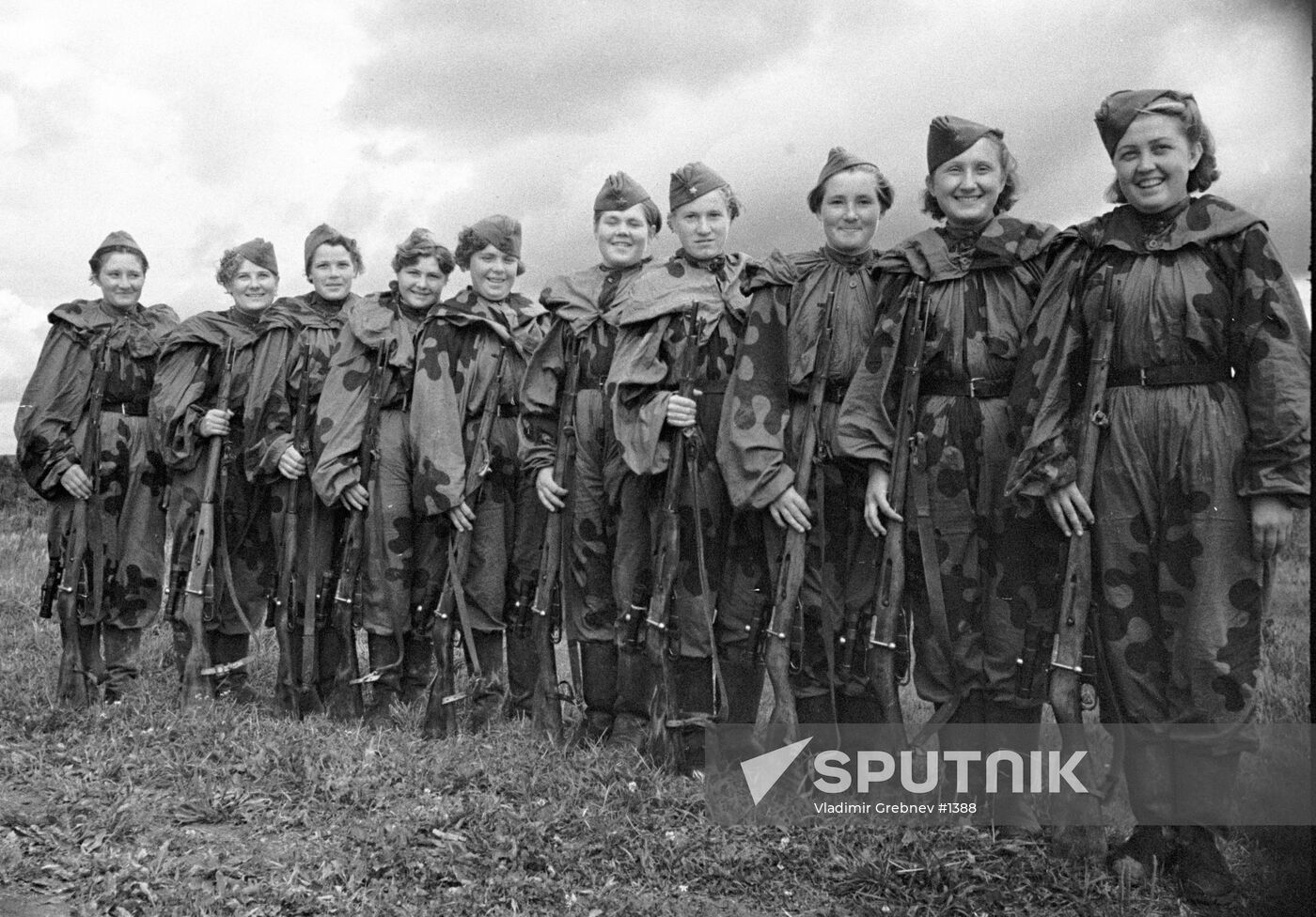 SNIPERS GIRLS VOLUNTEERS