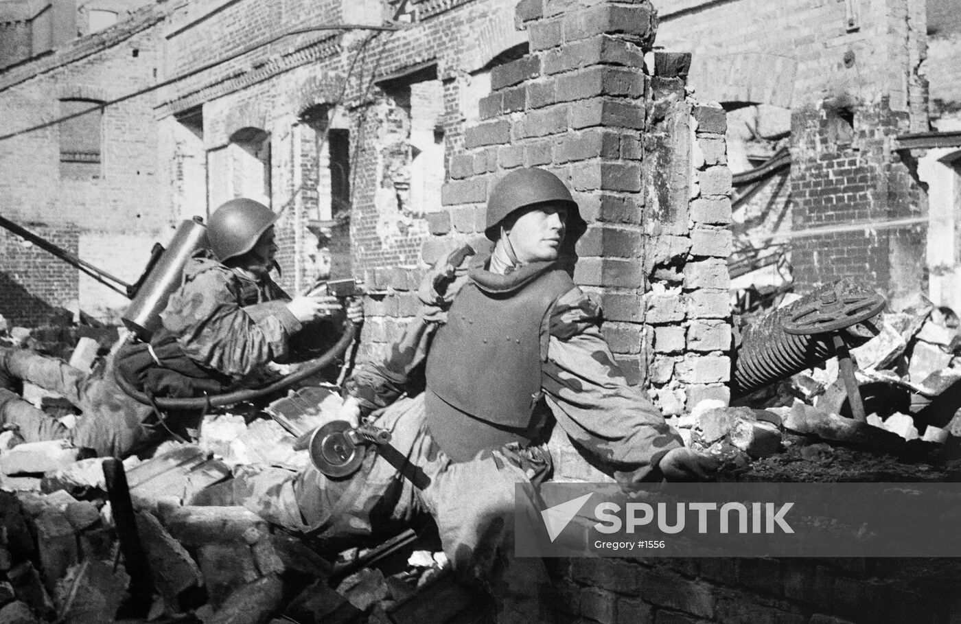 WWII SOVIET SOLDIERS CUSTRIN