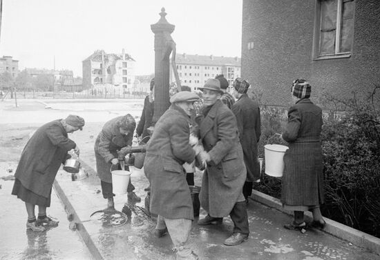 WWII BERLINERS WATER