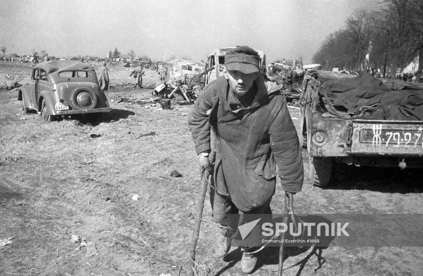 WWII WOUNDED NAZI SOLDIER