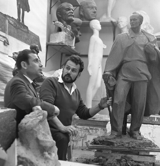 LEVIN ANIKEICHIK MAQUETTE STUDIO