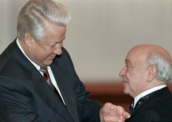 BORIS YELTSIN ROLAN BYKOV ORDER 