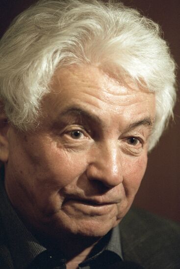 VLADIMIR VOINOVICH
