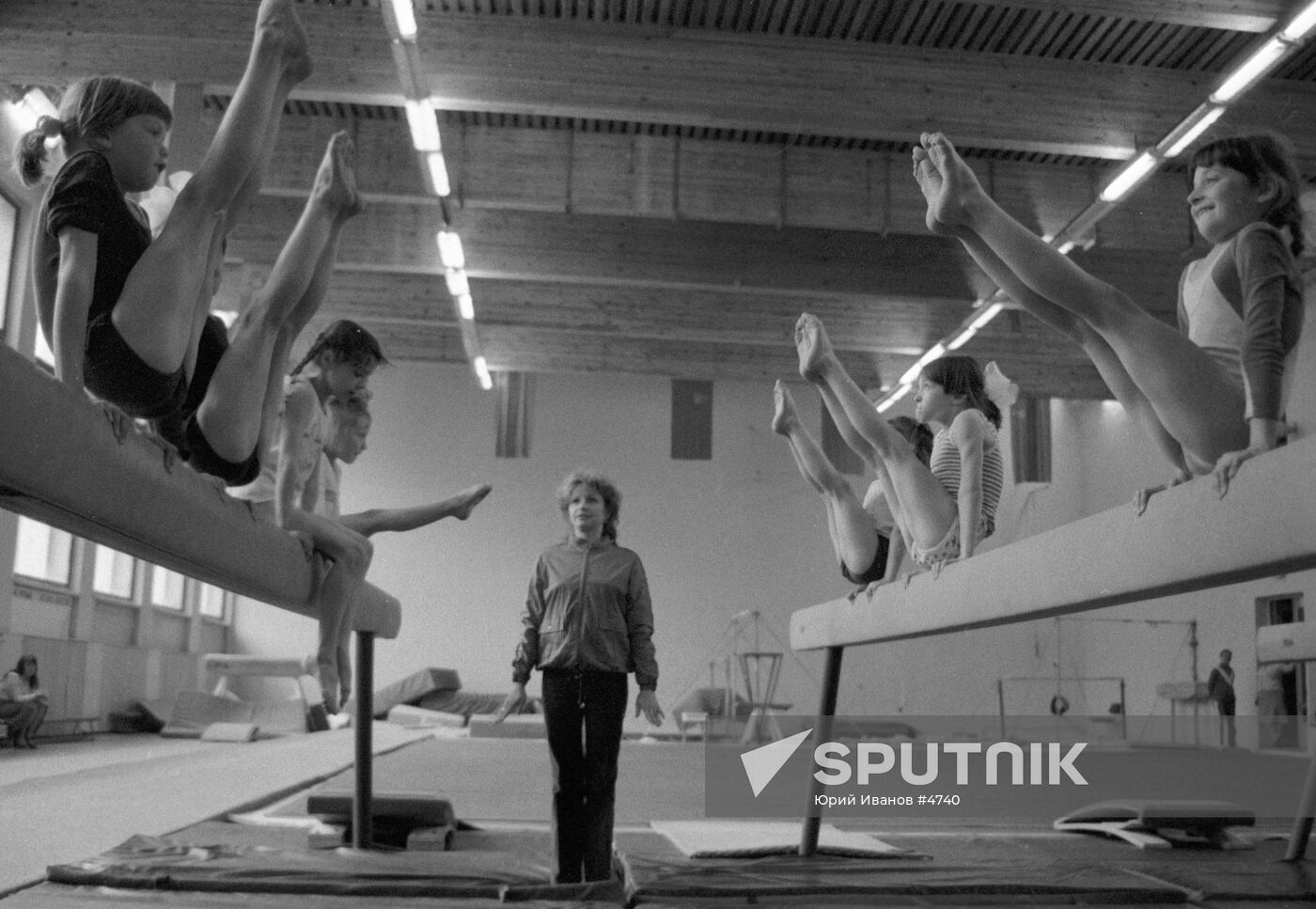 KORBUT GYMNAST