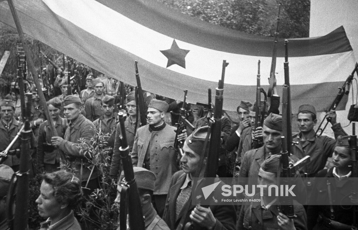 YUGOSLAVIA GUERRILLAS BANNER