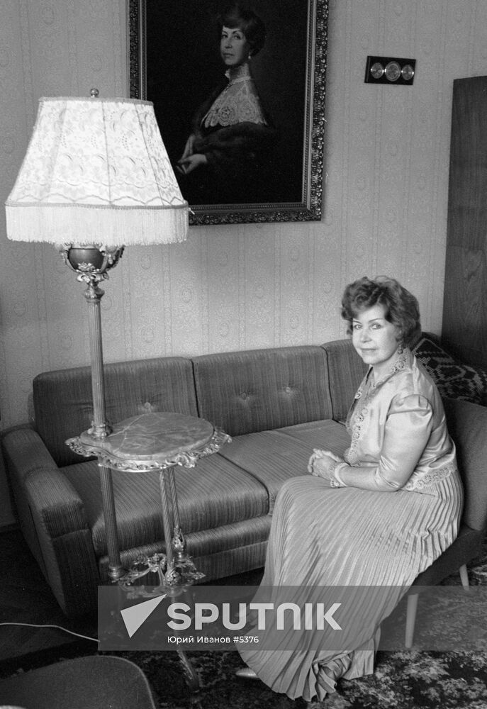 ACTRESS INNA MAKAROVA