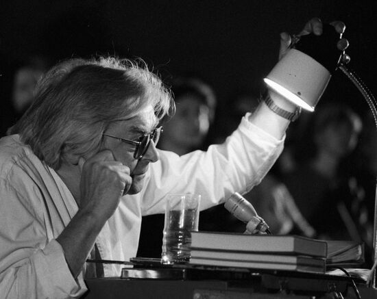 YURY LYUBIMOV REHEARSAL