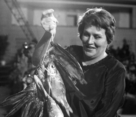 NONNA MORDYUKOVA