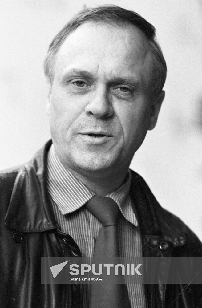 FILM DIRECTOR ACTOR MENSHOV