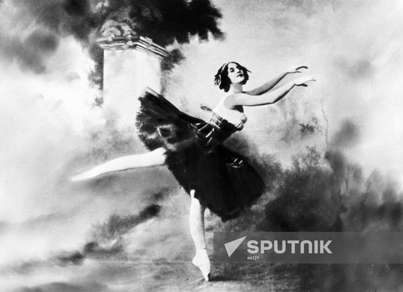 BALLERINA ANNA PAVLOVA