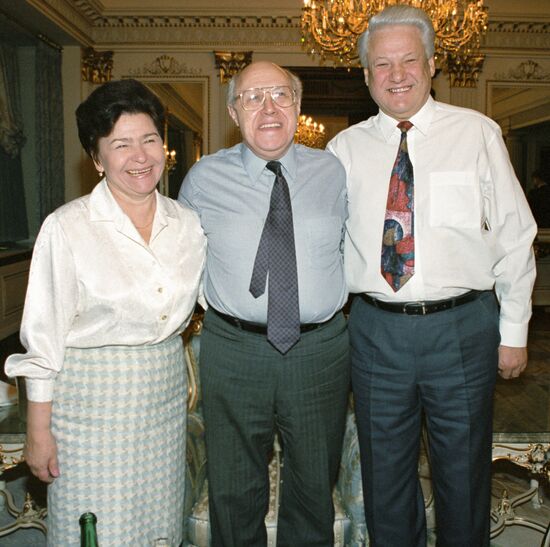 YELTSIN ROSTROPOVICH KOREA