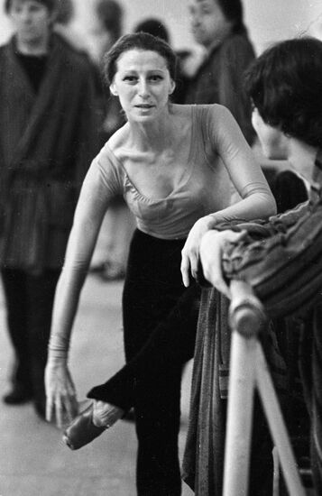 MAYA PLISETSKAYA
