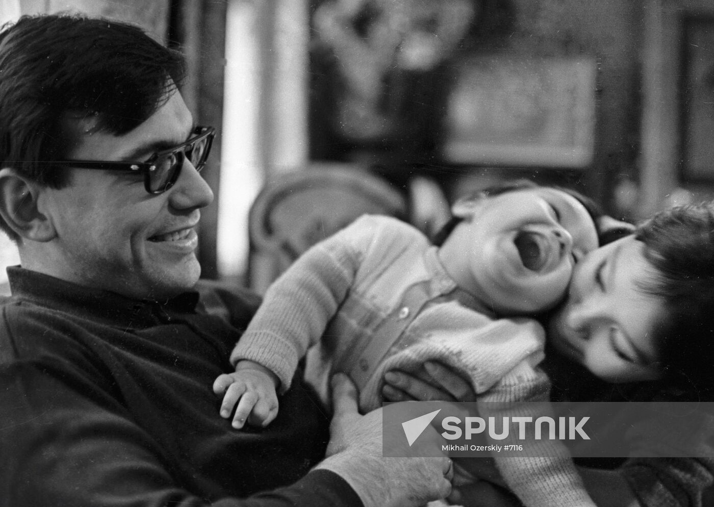 ANDREI MIKHALKOV-KONCHALOVSKY WIFE SON