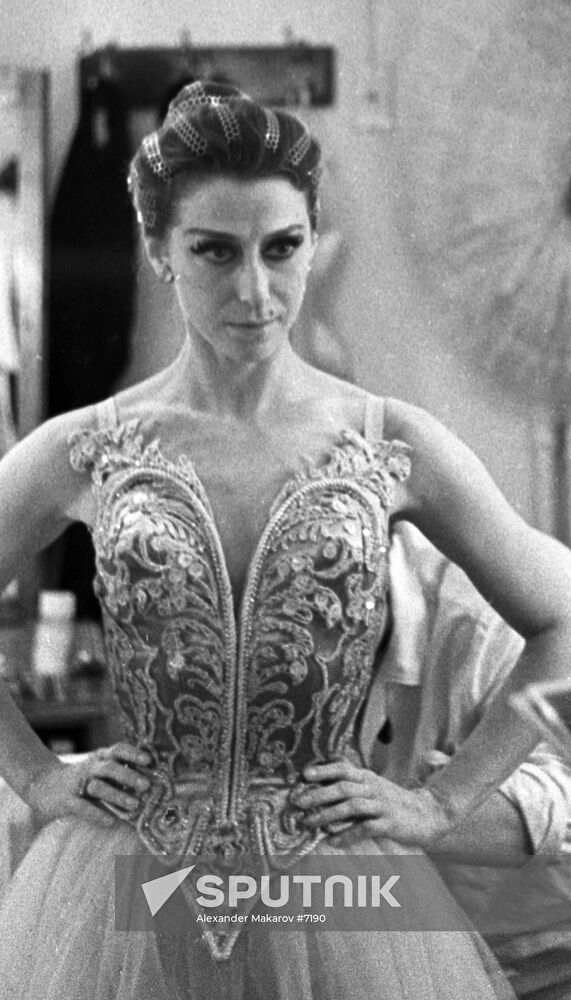 MAYA PLISETSKAYA 