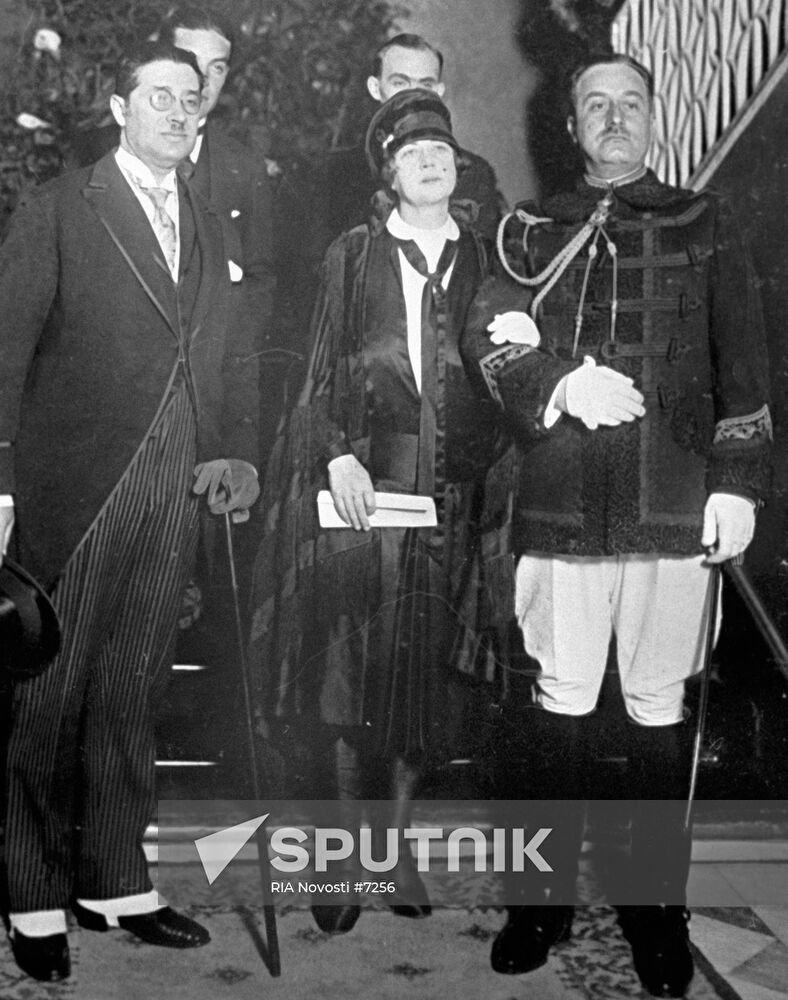 KOLLONTAI CREDENTIALS