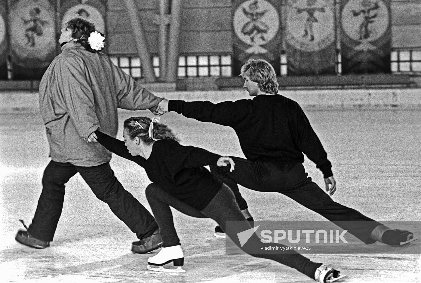 TATYANA TARASOVA JANE TORVILL CHRISTOPHER DEAN TRAINING