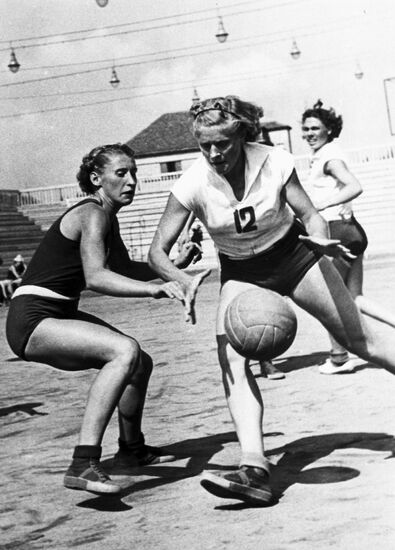 YEREMINA MATCH BASKETBALL 