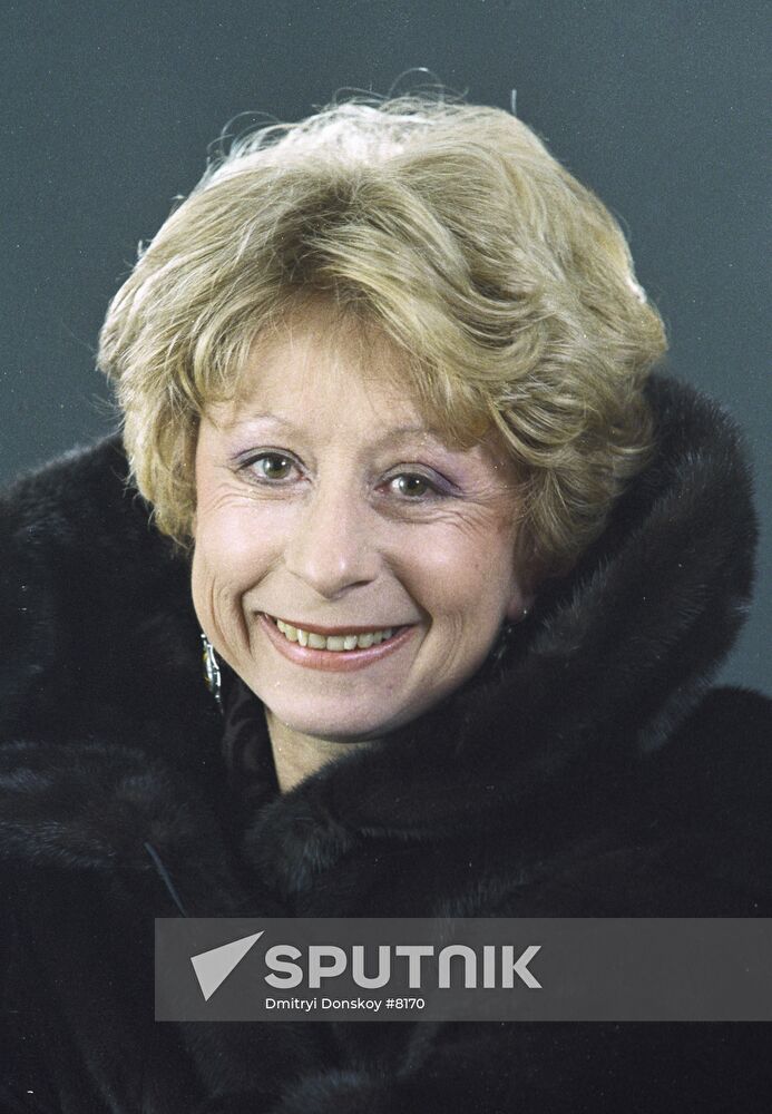 ACTRESS AKHEDZHAKOVA