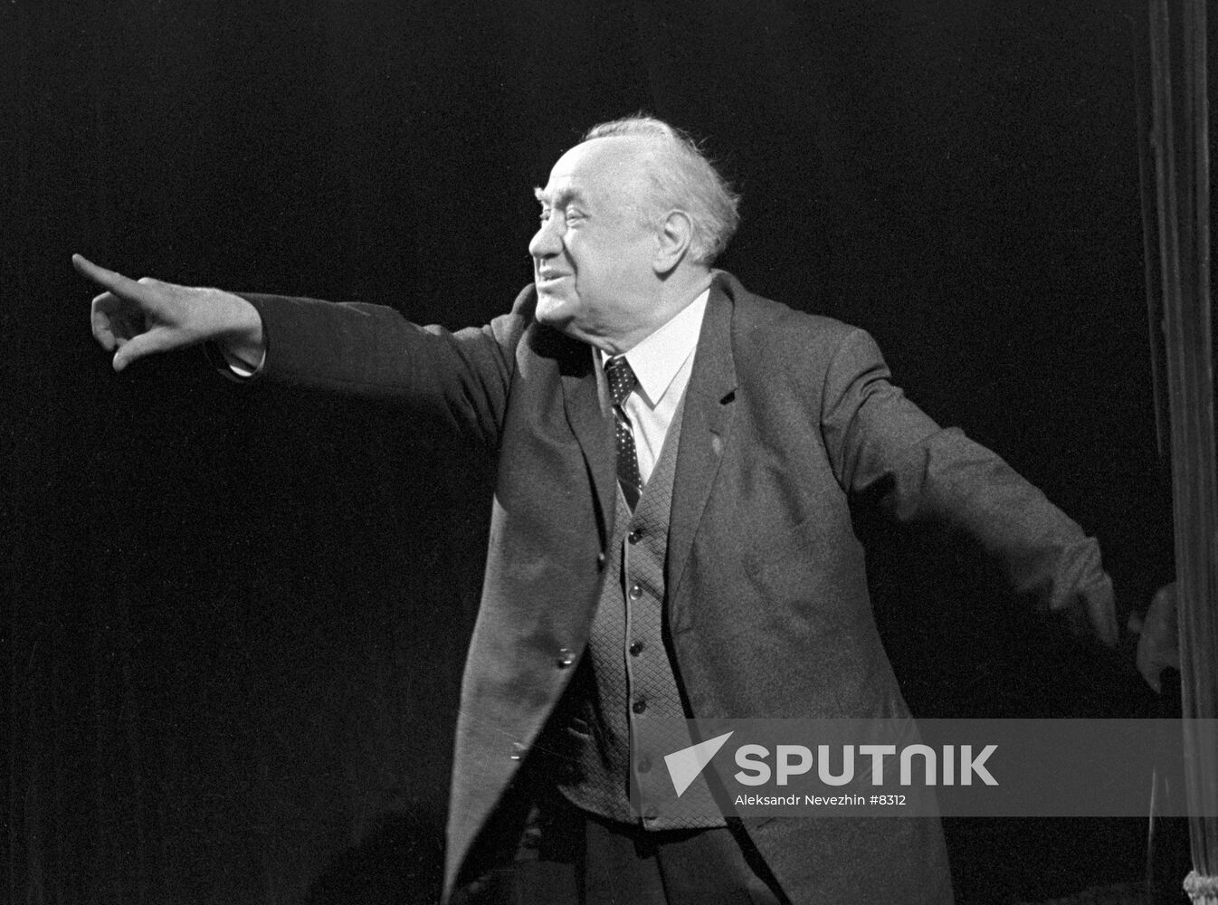 ZHAROV STAGE PERFORMANCE