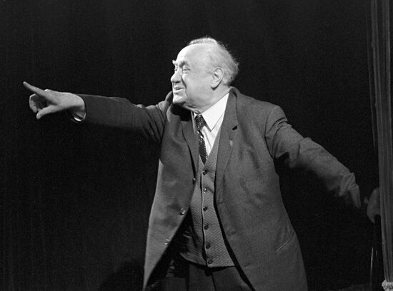 ZHAROV STAGE PERFORMANCE 