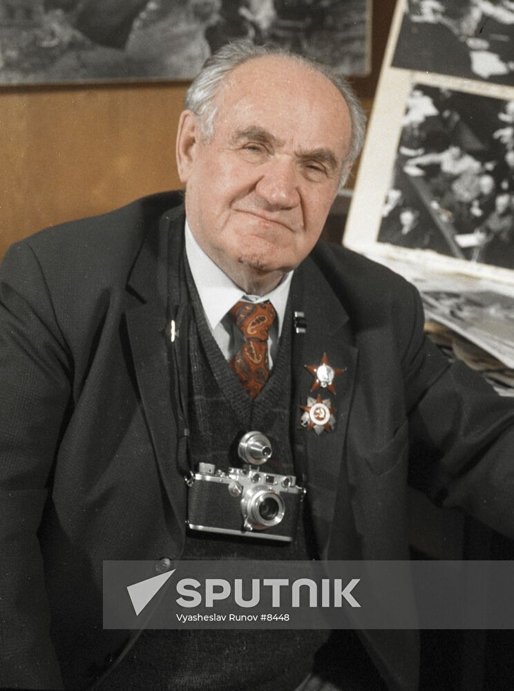 YEVGENY KHALDEI WAR PHOTOS