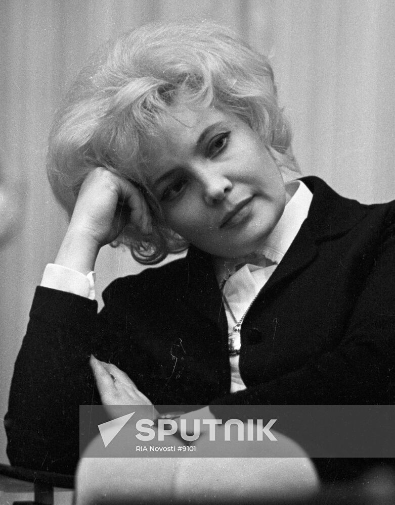 ACTRESS DORONINA