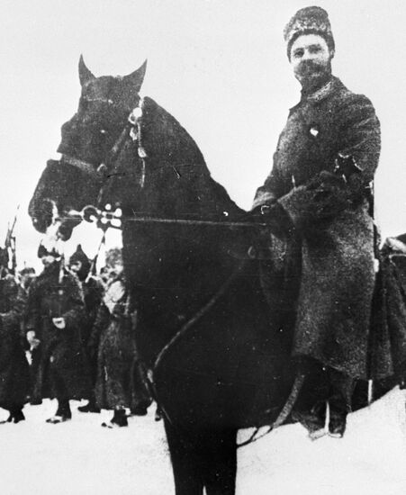 FRUNZE PARADE