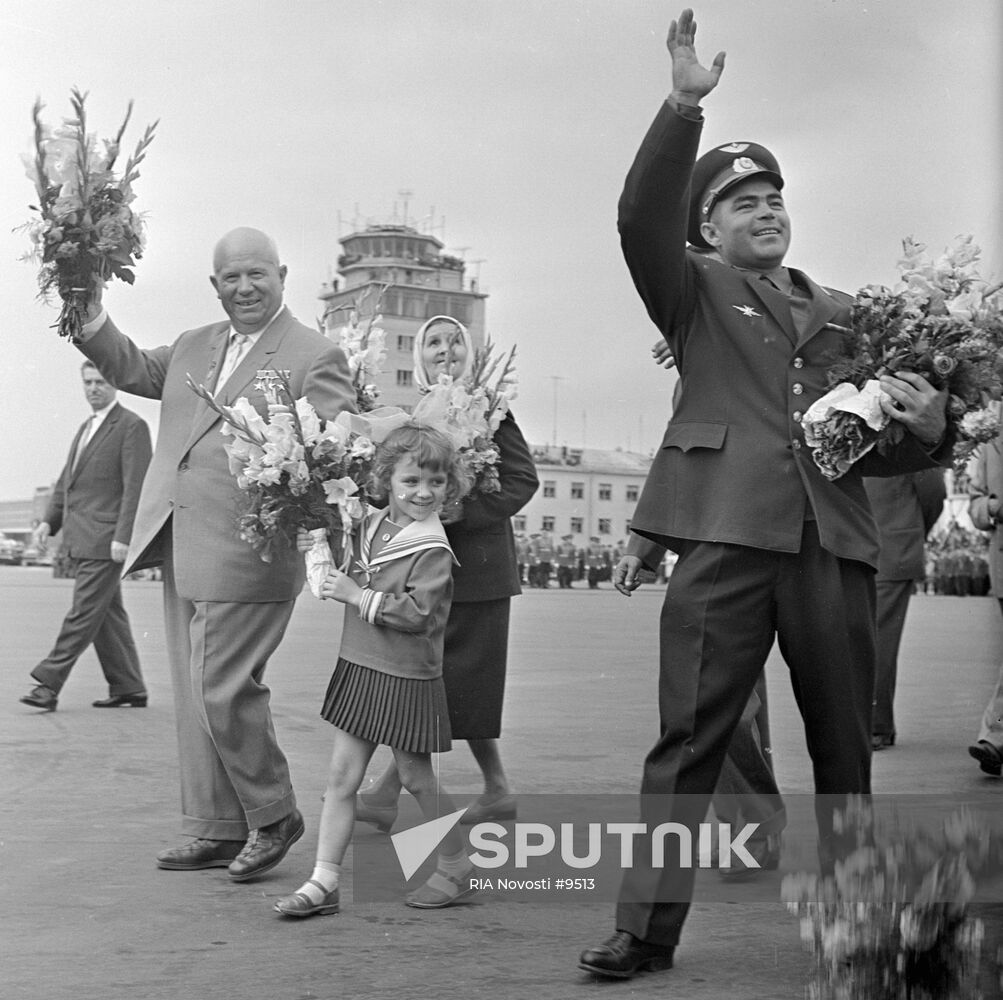 NIKITA KHRUSHCHEV ANDRIYAN NIKOLAYEV COSMONAUT VOSTOK-3