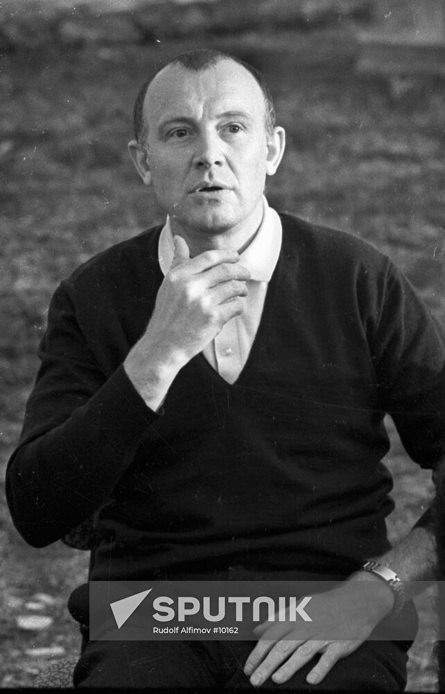 SMOKTUNOVSKY ACTOR