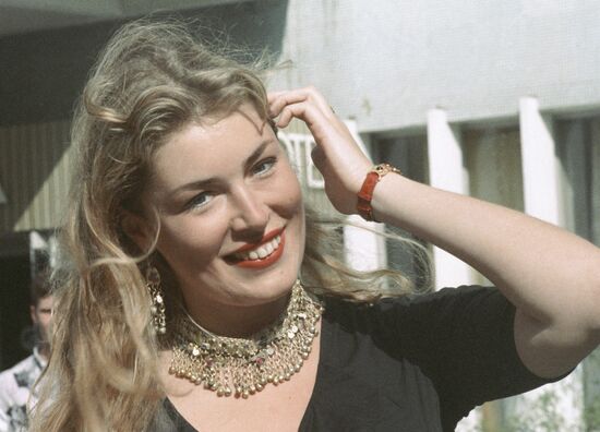 ACTRESS SHUKSHINA