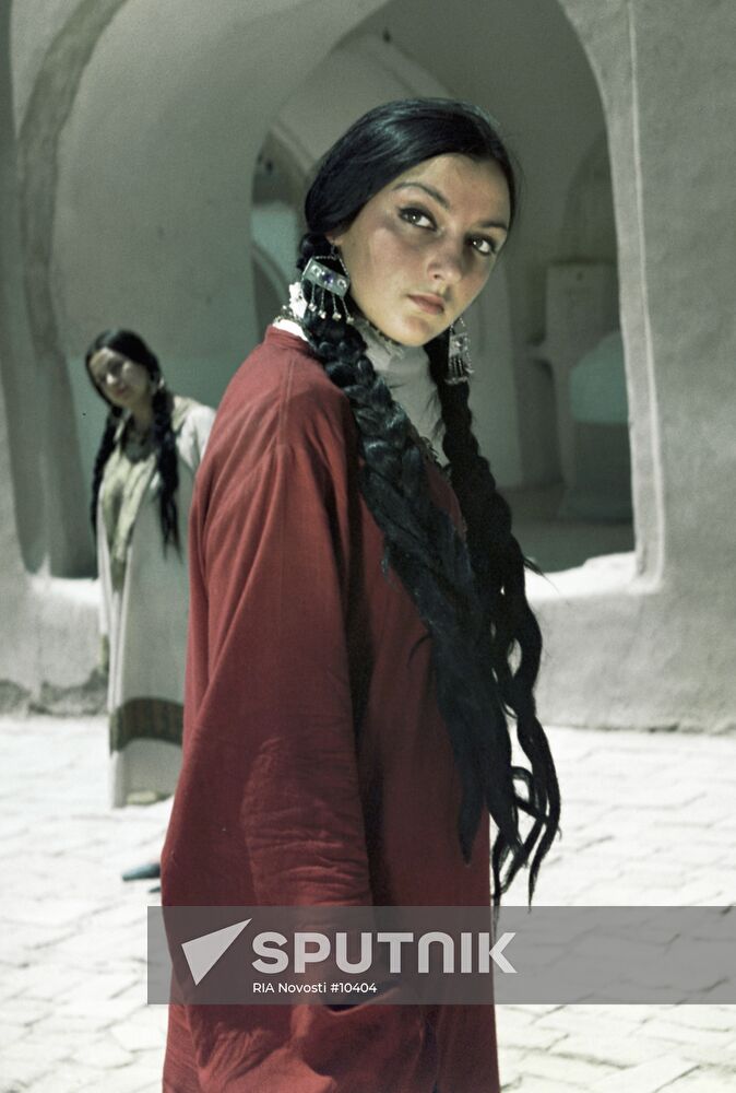 "THE WHITE SUN OF THE DESERT"