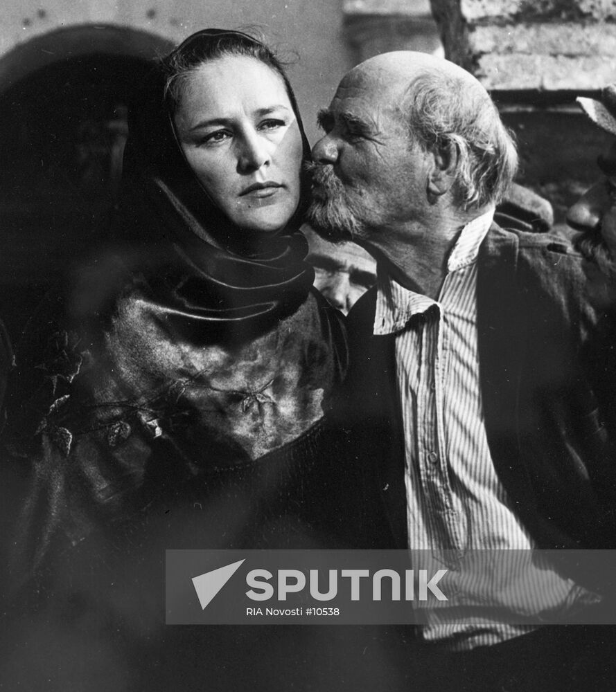NONNA MORDYUKOVA "ZHURAVUSHKA"